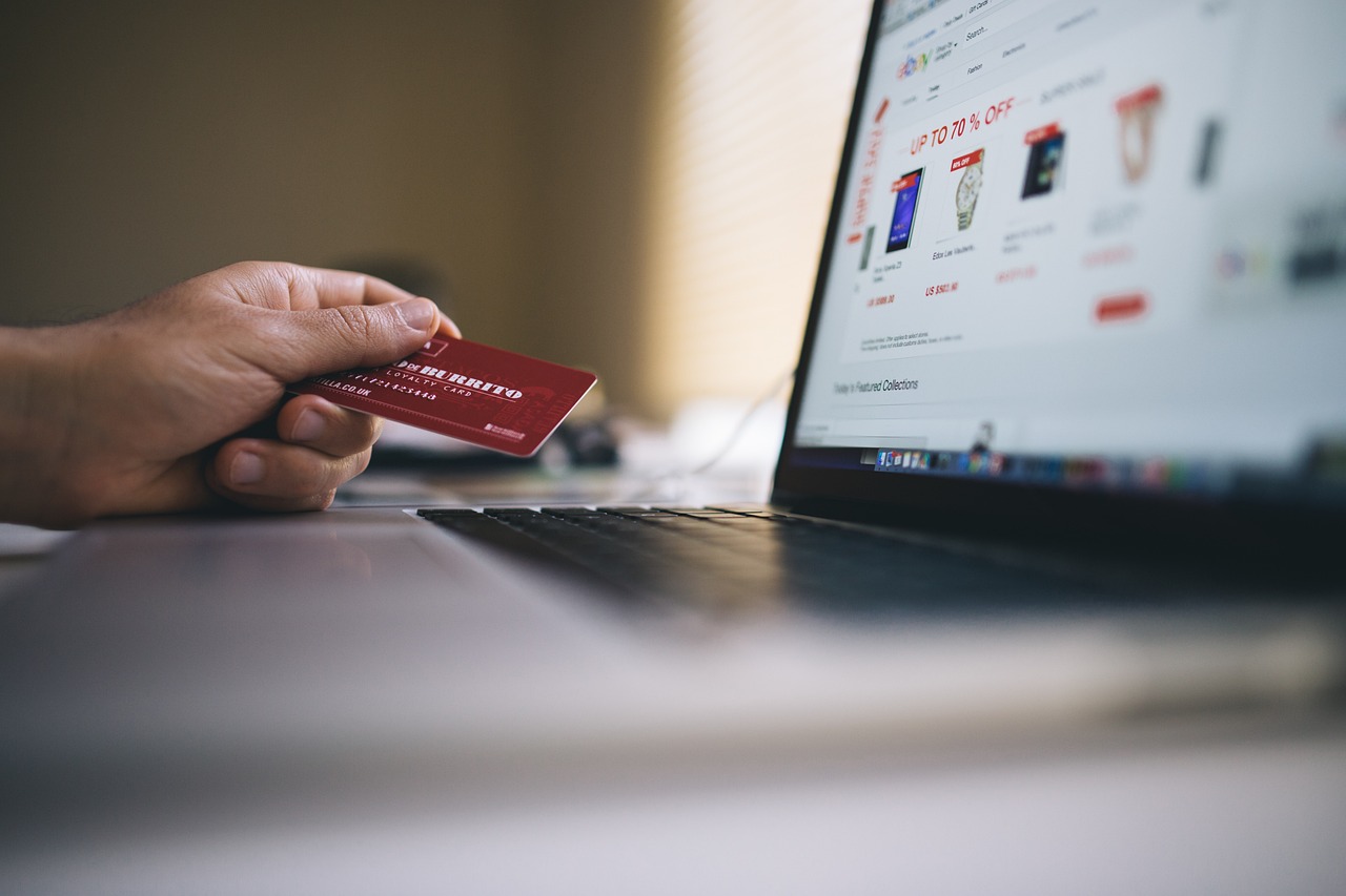 comprador vindo de marketing para e-commerce