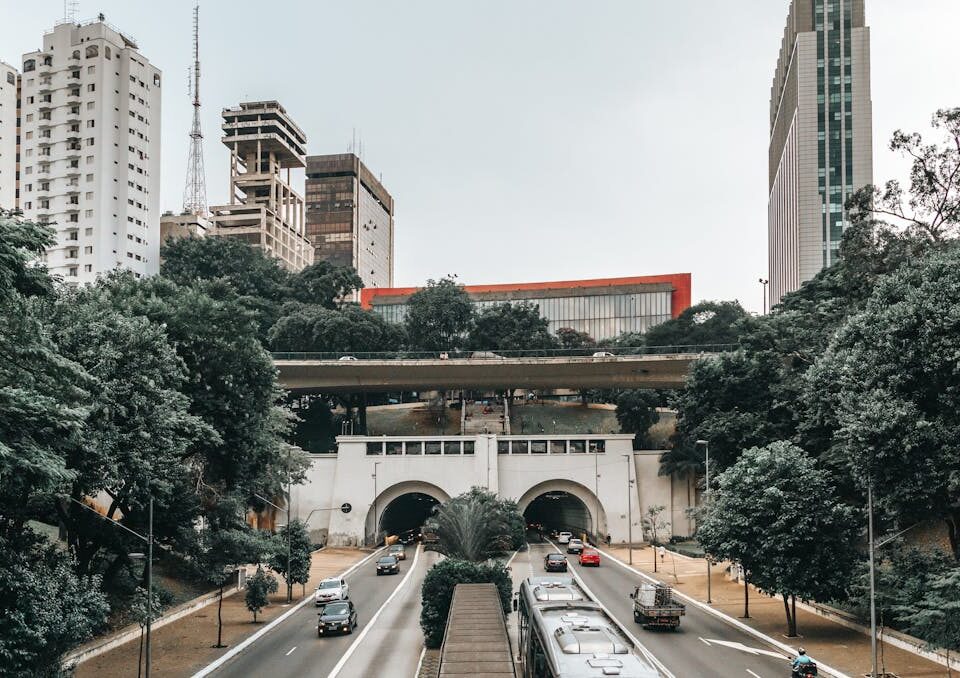 O Futuro da Logística nas Cidades Inteligentes do Brasil Logística nas Cidades Inteligentes