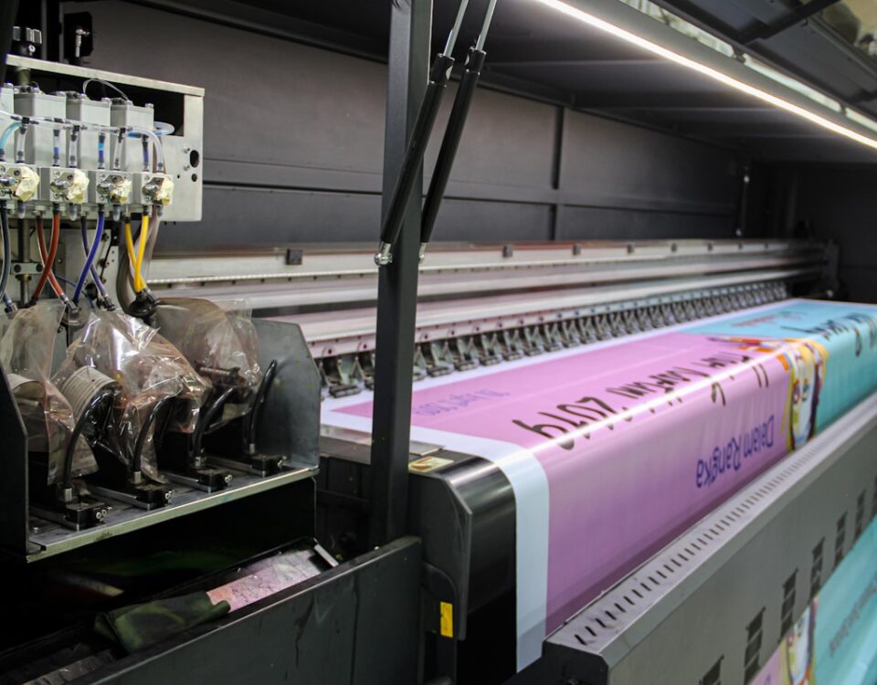 Logística de Materiais Gráficos e Impressos Logística de Materiais Gráficos e Impressos