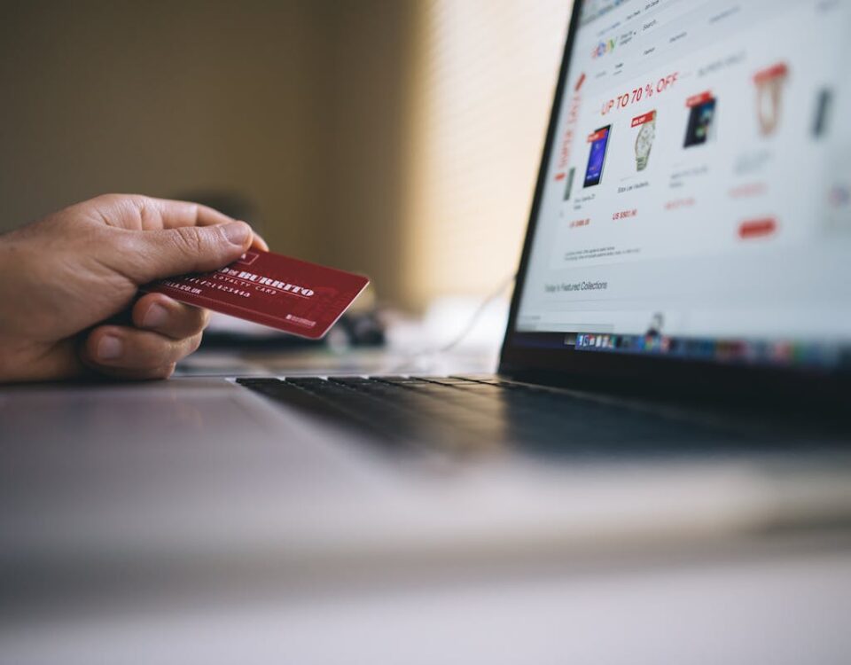 Como impulsionar as vendas no e-commerce? Como impulsionar as vendas no e-commerce?