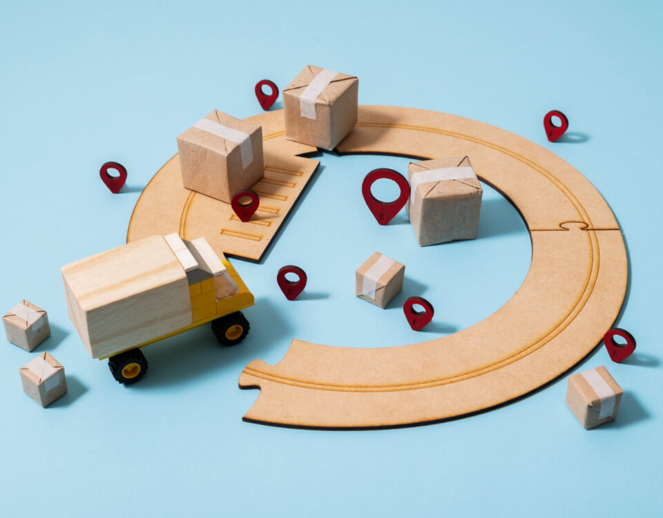 Como itens variados exigem estratégias logísticas distintas Como itens variados exigem estratégias logísticas distintas