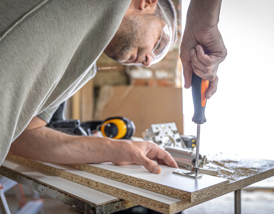 A importância do montador de móveis na logística residencial