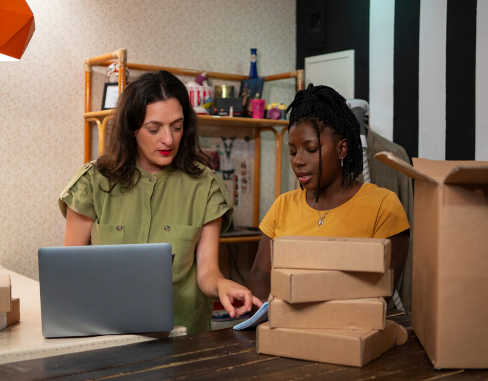 Como lojas online dependem de marketing e logística alinhados