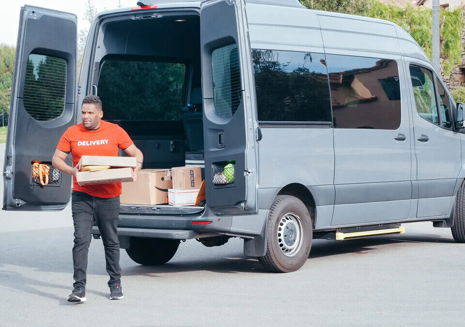 Quando vale a pena usar transportadora em vez dos Correios?